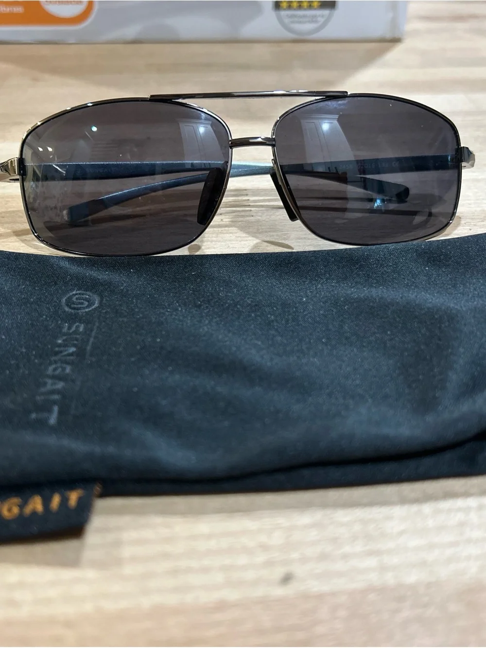 Men's Aviator Sunglasses in Brown Gradient Lens